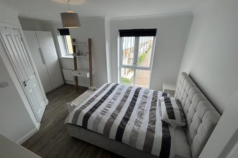 33 Torino Way, South Ockendon, RM15 5FT