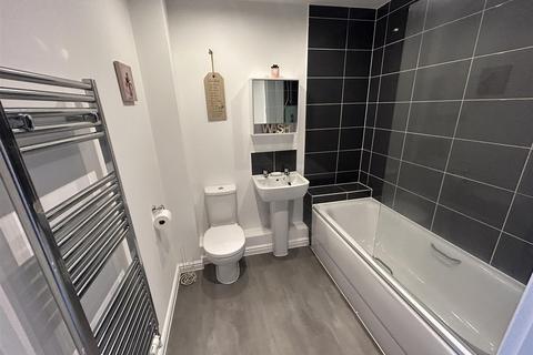 33 Torino Way, South Ockendon, RM15 5FT