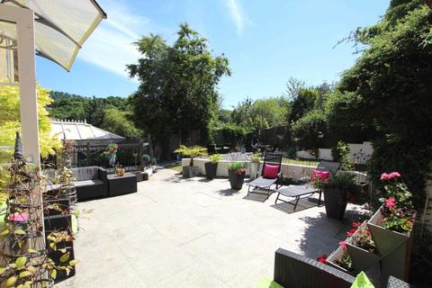 19 Tymawr, Caversham, Reading, RG4 7XR