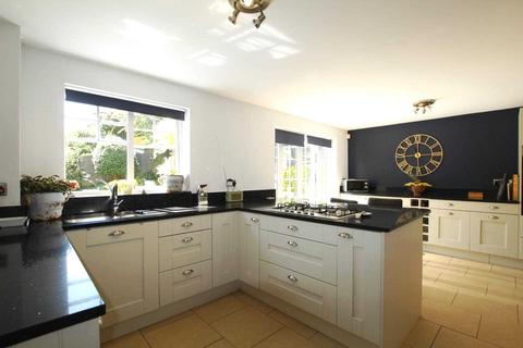 19 Tymawr, Caversham, Reading, RG4 7XR