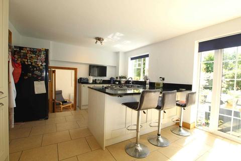 19 Tymawr, Caversham, Reading, RG4 7XR