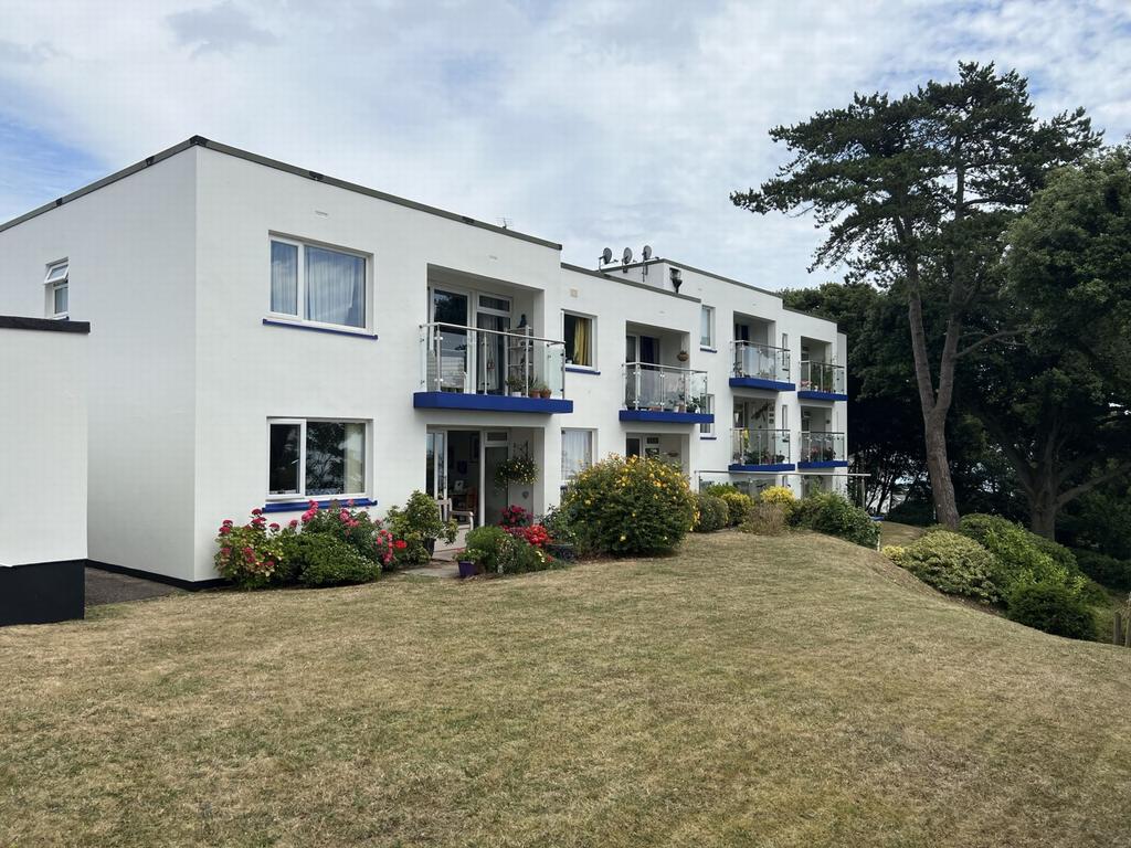 East Cliff Road, Dawlish, EX7 1 bed flat £175,000