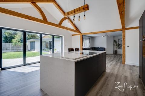 8 Basin Road, Heybridge Basin, Maldon, CM9 4RG