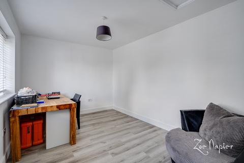 8 Basin Road, Heybridge Basin, Maldon, CM9 4RG