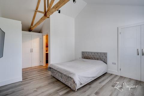8 Basin Road, Heybridge Basin, Maldon, CM9 4RG