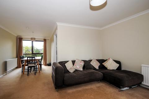 2 bedroom flat to rent, Mallards Reach, Weybridge, KT13