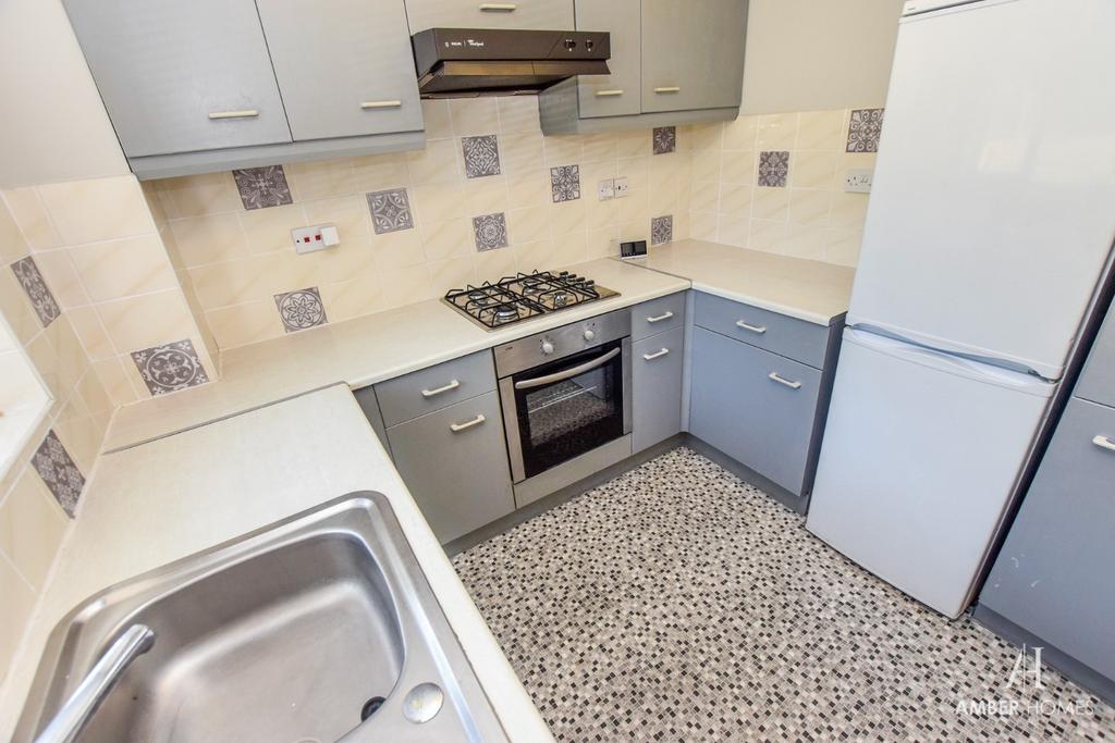 Beaulieu Way, Swanwick, Alfreton... 2 bed end of terrace house £745 pcm (£172 pw)