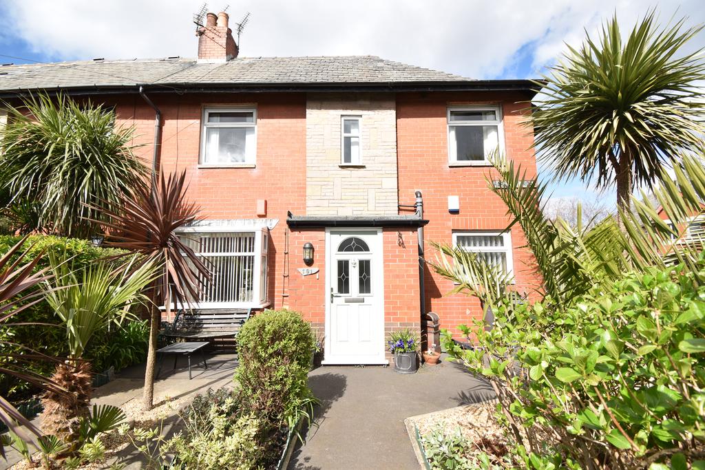 Harcourt Road, Blackpool, FY4 3 bed semidetached house £130,000