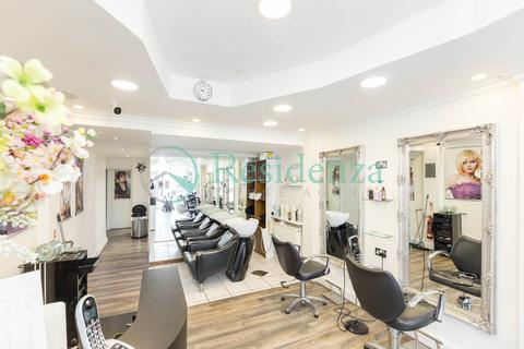 Hairdresser and barber shop to rent - Wandsworth High Street, London SW18
