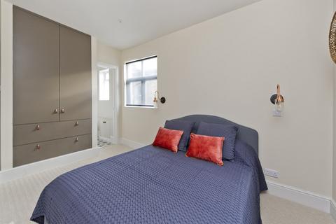 2 bedroom maisonette to rent, Townmead Road, London, SW6