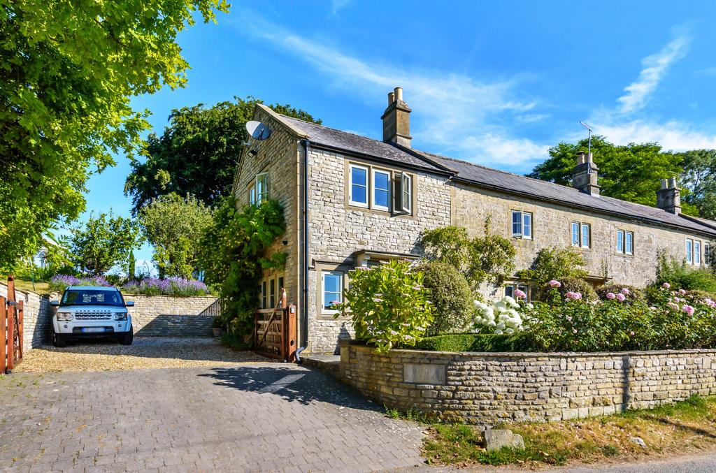 Thickwood Lane, Colerne, Wiltshire, SN14 3 bed semidetached house for
