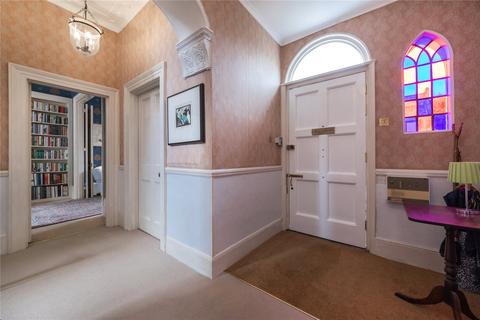 28 Furlong Road, London, N7 8LS