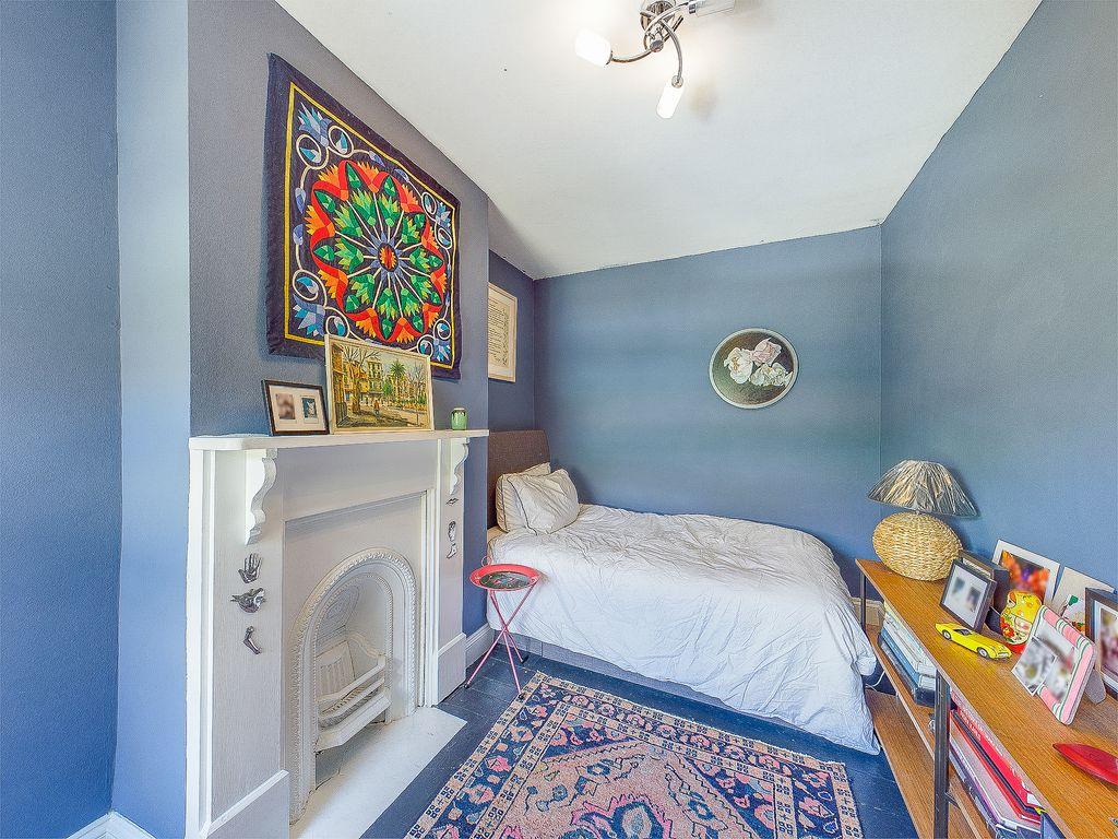 Bedroom 2 (Double)