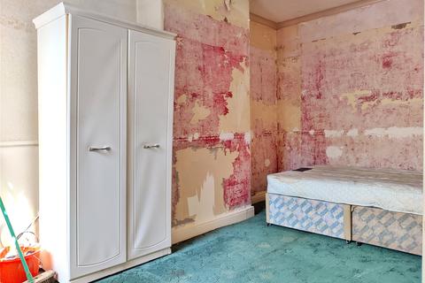 278 Denton Lane, Chadderton, Oldham, OL9 8PE