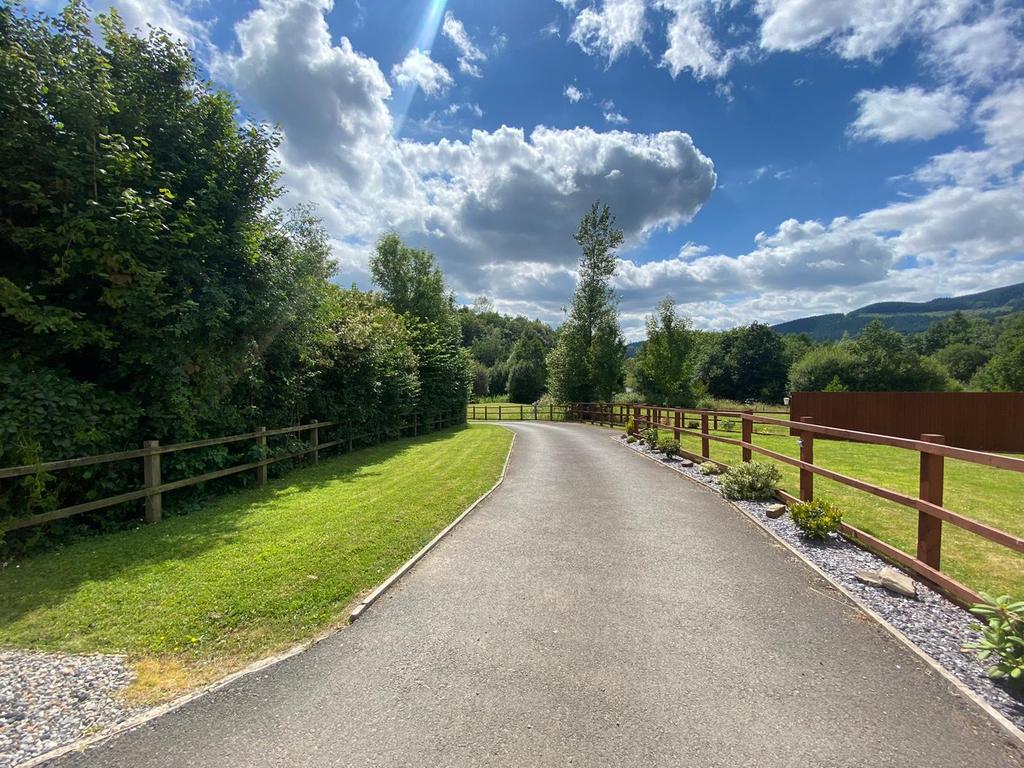 Tan Y Bryn Terrace, Cwmgwrach, Neath, Neath Port Talbot. 5 bed detached