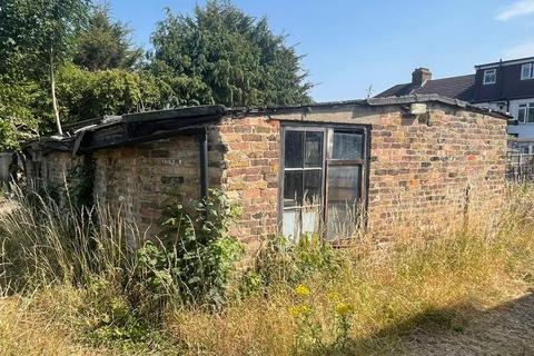 8 Saffron Road, Romford, RM5 3ES