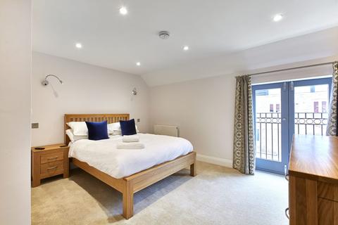 2 bedroom apartment to rent - Oxford Street, Newbury RG14