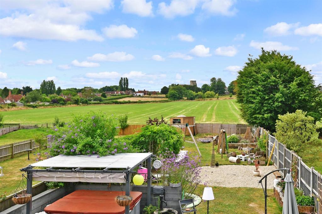 Ninn Lane, Great Chart, Ashford, Kent 3 bed semidetached house £375,000