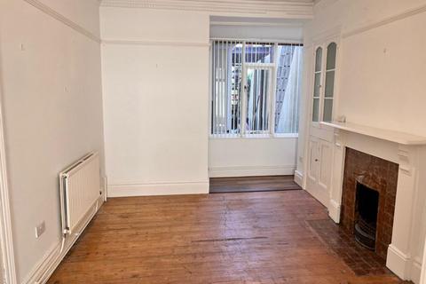 1 bedroom ground floor flat to rent, Ground Floor Flat, 4 St Albans Road Brynmill Swansea