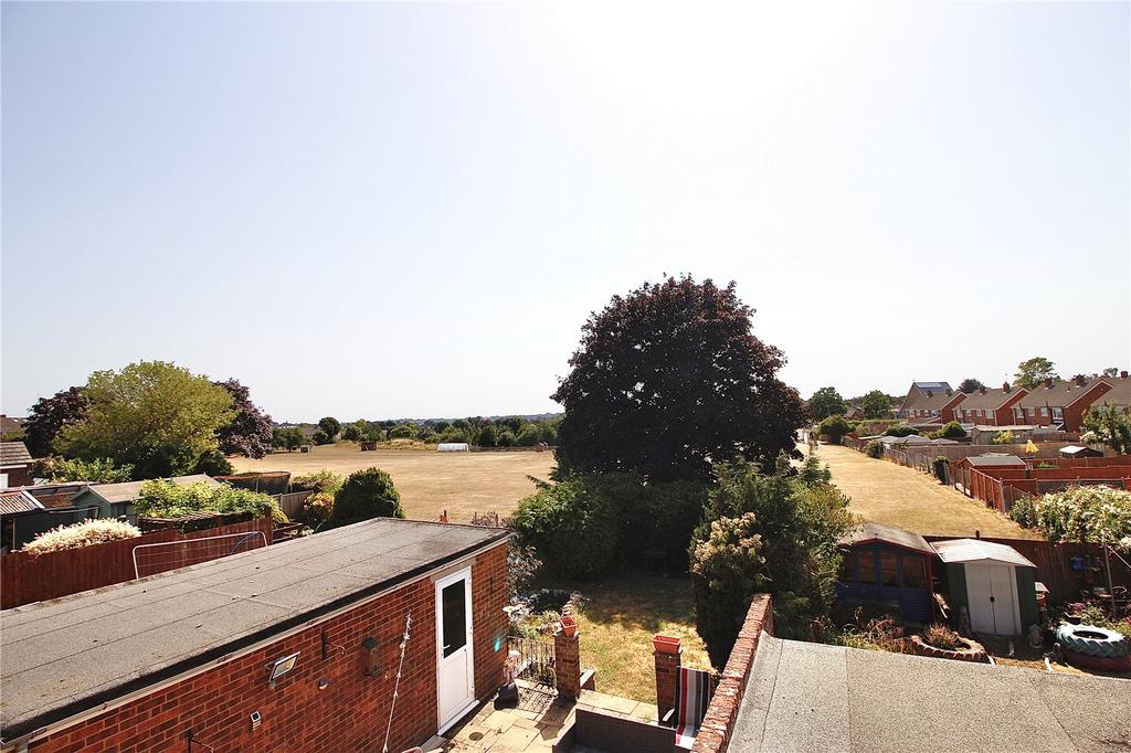 Kempton Road, Ipswich, Suffolk, IP1 3 bed semidetached house £270,000