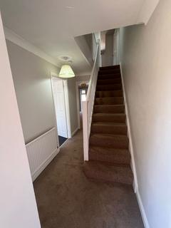 2 bedroom end of terrace house to rent, Macphail Close, Wokingham RG40
