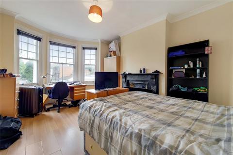 3 bedroom flat to rent, Hackford Road, London