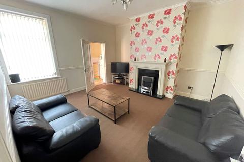 2 bedroom ground floor flat for sale - South Frederick Street, Laygate, South Shields, Tyne and Wear, NE33 5HG