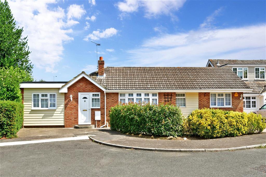 Hillhouse Close, Billericay, Essex 3 bed detached bungalow £680,000