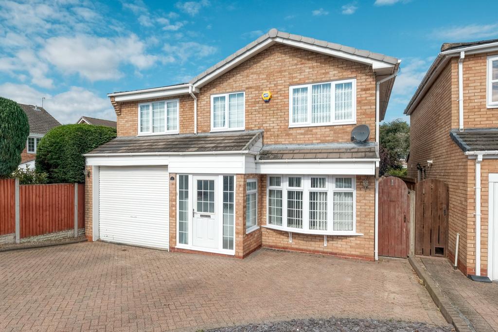 Carnforth Road, Harwood Park, Bromsgrove, B60 2HS 5 bed detached house