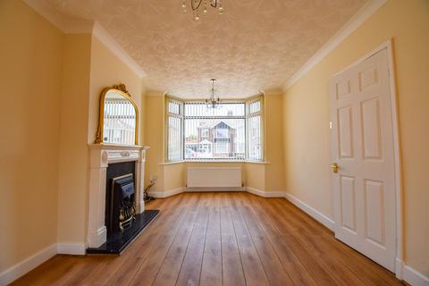 3 bedroom semi-detached house to rent, Turnbull Drive, Leicester
