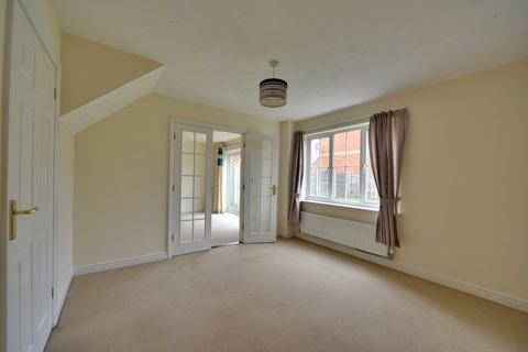 4 bedroom detached house to rent, Linden Walk, Beck Row, Bury St. Edmunds, Suffolk, IP28