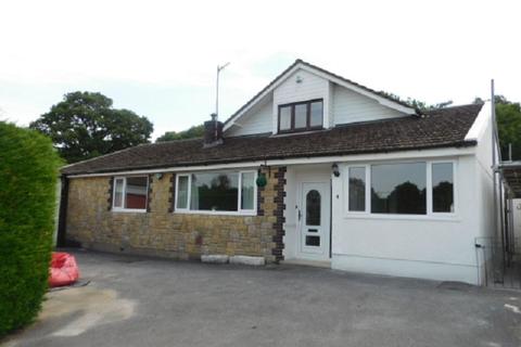 6 Caeglas Close, Ffairfach, Llandeilo, SA19 6UN