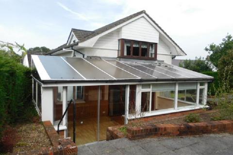 6 Caeglas Close, Ffairfach, Llandeilo, SA19 6UN