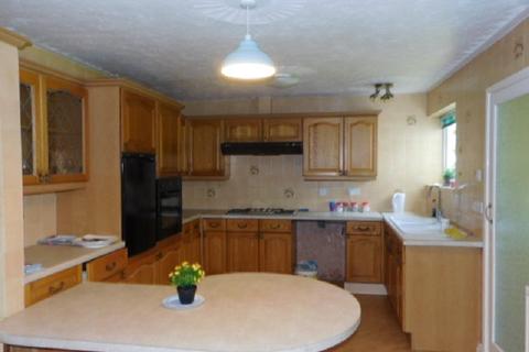 6 Caeglas Close, Ffairfach, Llandeilo, SA19 6UN