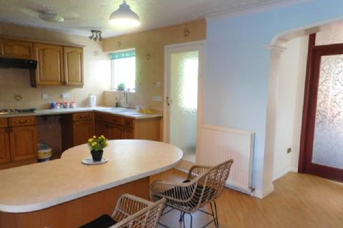 6 Caeglas Close, Ffairfach, Llandeilo, SA19 6UN