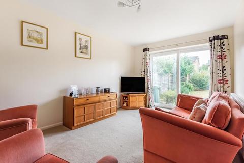 11 Berkeley Road, Thame, OX9 3TQ
