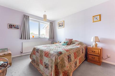 11 Berkeley Road, Thame, OX9 3TQ