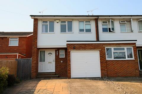 undefined, Mead Close Marlow Buckinghamshire