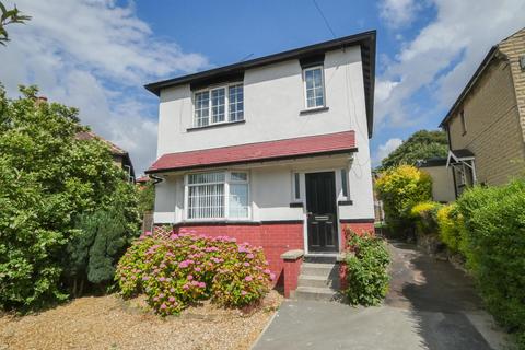 3 bedroom detached house for sale - Henconner Lane, Bramley, LS13 4SG