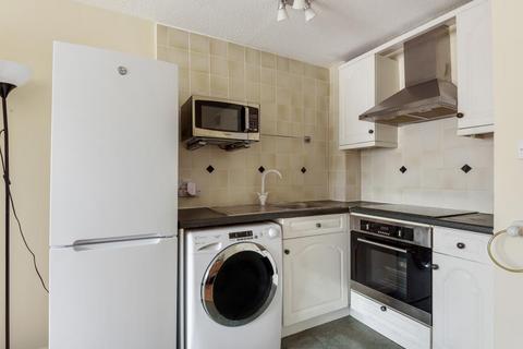 5 Hodges Close, Bagshot, GU19 5QS