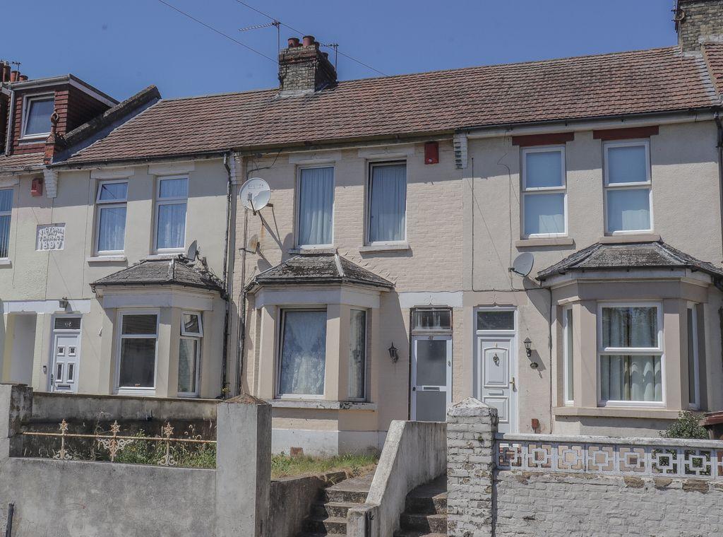 Cliffe Road, Strood, Rochester ME2 3DS 3 bed terraced house £300,000