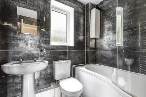 2 bedroom apartment to rent, Heron Drive,  Bicester,  OX26