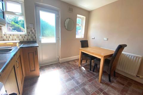 29 Randall Road, Northampton, NN2 7DG