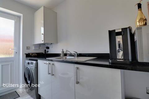 51 Alfred King Close, Shavington, Crewe, CW2 5UW