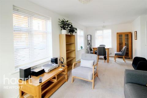 2 bedroom flat to rent, William Lysaght House, Newport