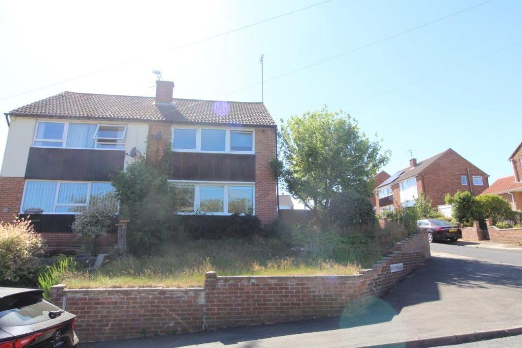 Whitworth Close, Ipswich, IP2 3 bed semidetached house £260,000