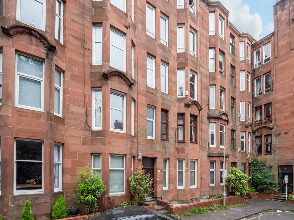 Springhill Gardens, Flat 2/2, Shawlands, Glasgow, G41 2EZ 1 bed