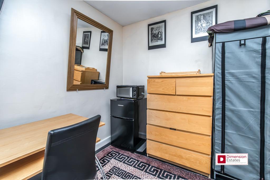 Apartment in London - View 3