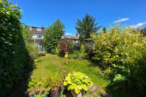 2 Beech Avenue, Harrogate, HG2 8DY