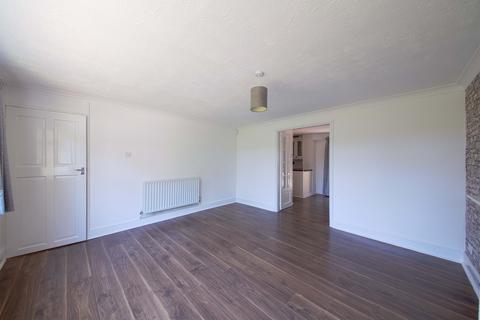 3 bedroom semi-detached house to rent, The Croft, Maidenhead, SL6